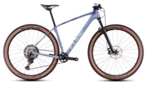 VTT Semi-Rigide Cube Reaction C:62 Race Shimano Deore XT 12V 29'' Bleu Pigeon Art 2025