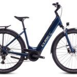 VTC Électrique Cube Touring Hybrid One 500 Easy Entry Shimano Cues 9V 500 Wh 700 mm Bleu Deep Sea 2025