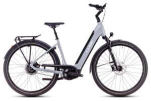 Vélo de Ville Électrique Cube Supreme Hybrid Deluxe SLX 625 Easy Entry Enviolo Trekking Courroie 625 Wh 700 mm Gris Polar 2025